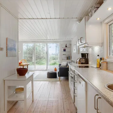 Patti - 700m From The Sea By Interhome *